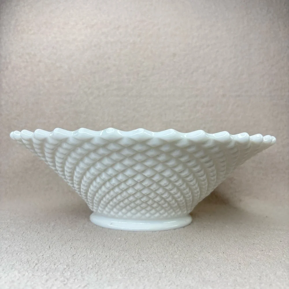 Vintage Milk Glass Large Decorative Bowl White Diamond Cut Pattern Round VTG - Picture 3 of 11